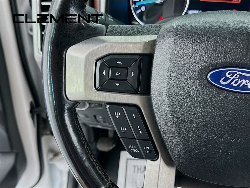 Ford Super Duty F-350 SRW Vehicle Image 16