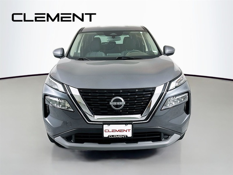 Nissan Rogue Vehicle Image 03