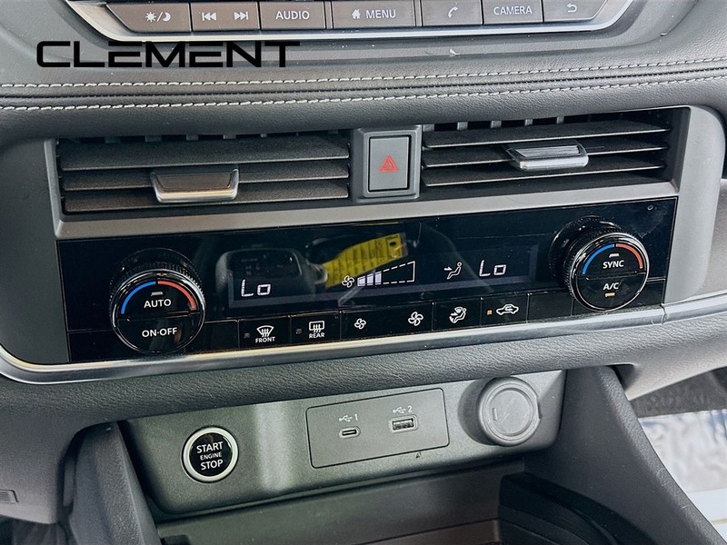 Nissan Rogue Vehicle Image 22
