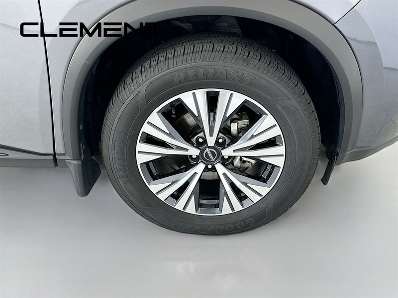 Nissan Rogue Vehicle Image 34