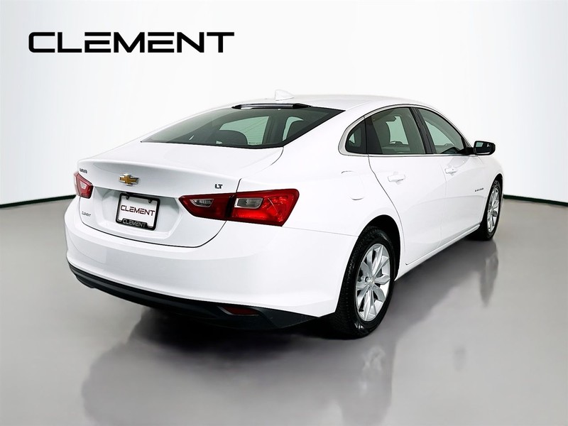 Chevrolet Malibu Vehicle Full-screen Gallery Image 07