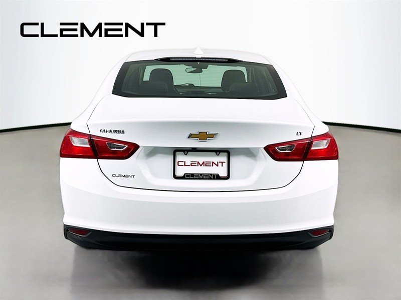 Chevrolet Malibu Vehicle Full-screen Gallery Image 08