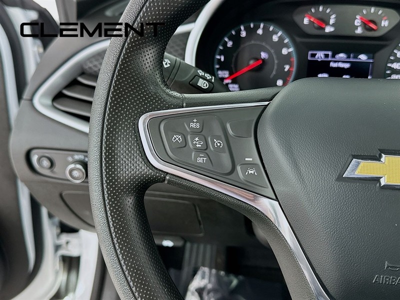 Chevrolet Malibu Vehicle Full-screen Gallery Image 16