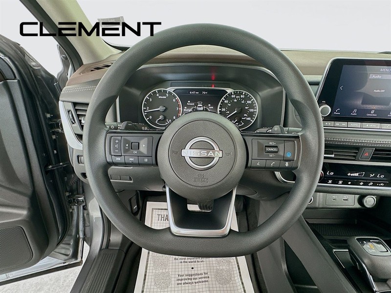 Nissan Rogue Vehicle Image 15