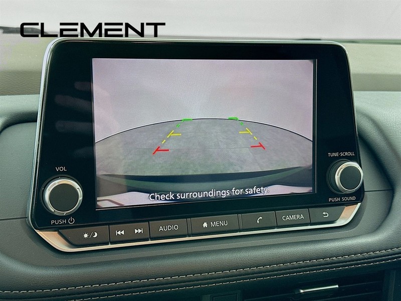 Nissan Rogue Vehicle Image 20