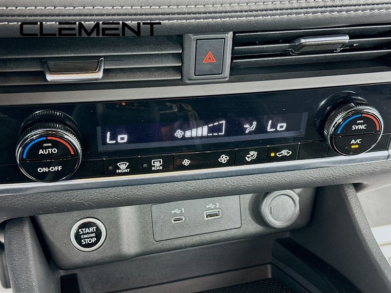 Nissan Rogue Vehicle Image 22