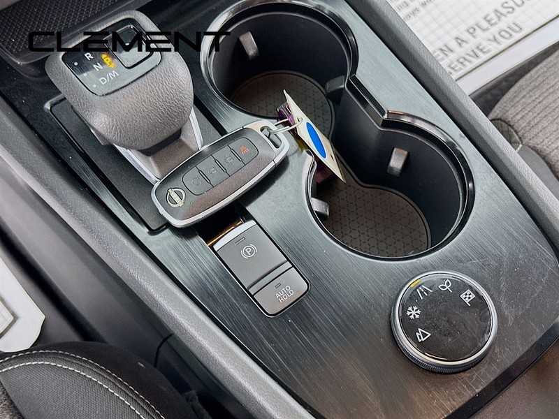 Nissan Rogue Vehicle Image 23