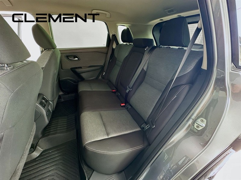 Nissan Rogue Vehicle Image 30