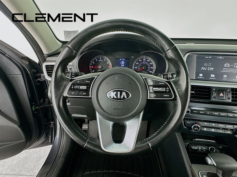 Kia Optima Vehicle Image 15