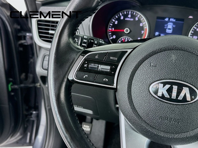 Kia Optima Vehicle Image 16