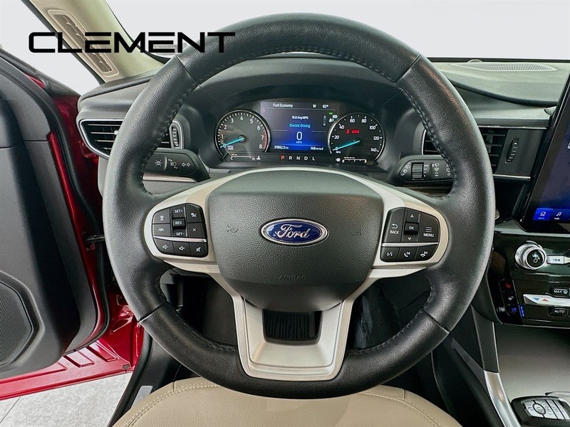 Ford Explorer Vehicle Image 15