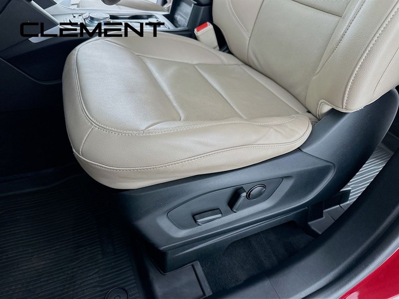 Ford Explorer Vehicle Image 29