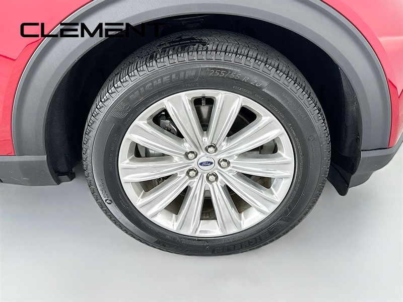 Ford Explorer Vehicle Image 38