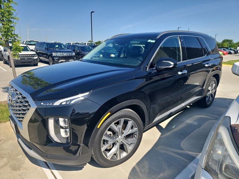 Hyundai Palisade Vehicle Full-screen Gallery Image 2