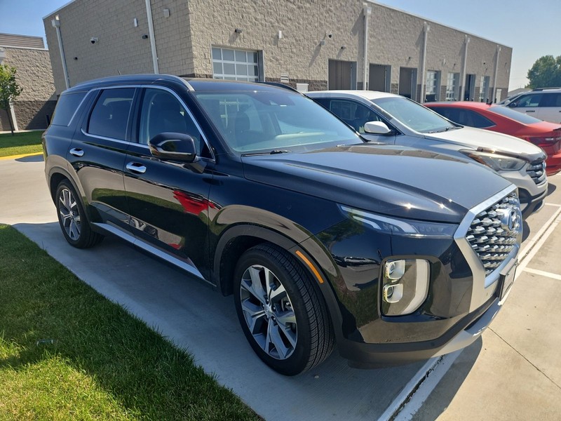 Hyundai Palisade Vehicle Full-screen Gallery Image 3