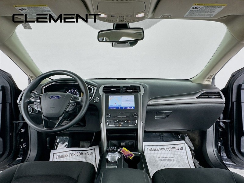 Ford Fusion Vehicle Image 12