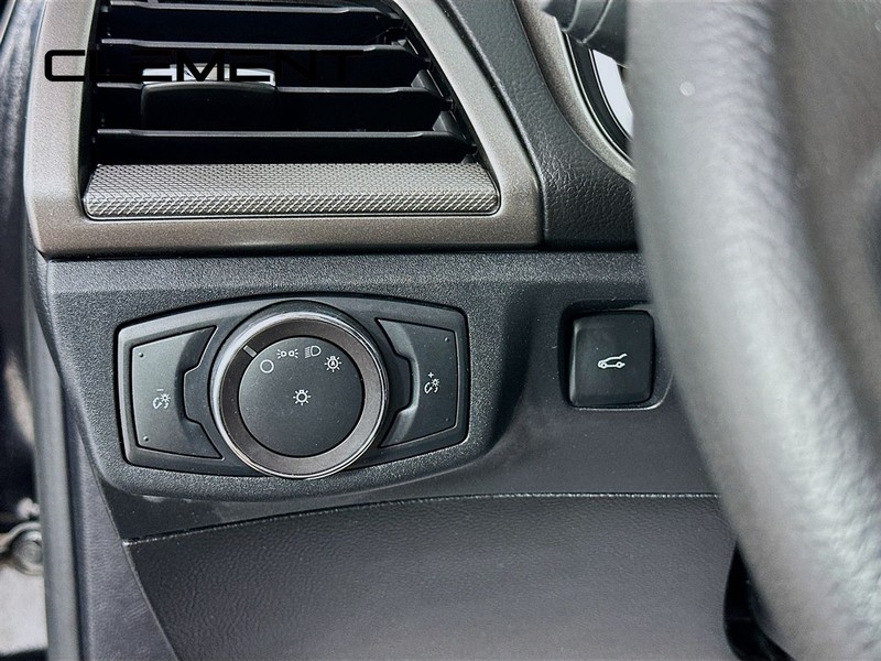 Ford Fusion Vehicle Image 14