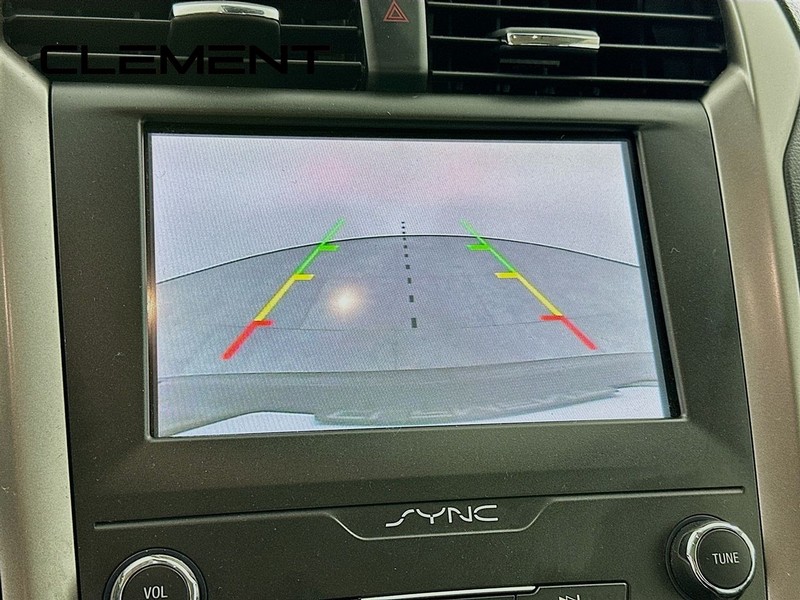 Ford Fusion Vehicle Image 20