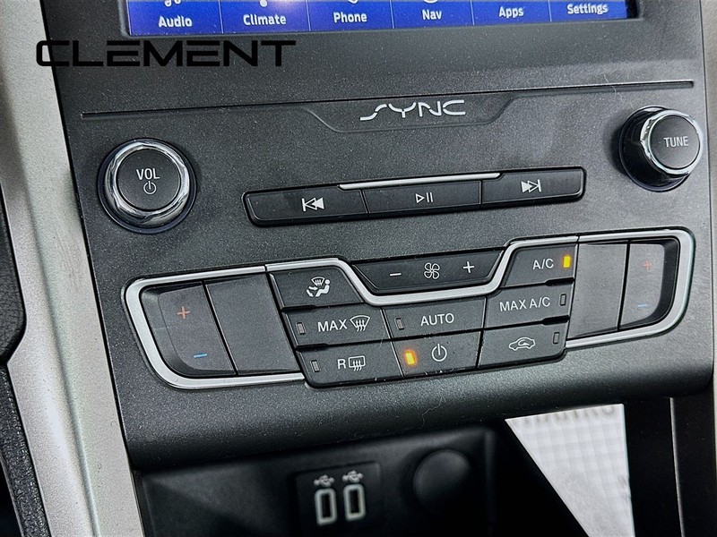 Ford Fusion Vehicle Image 22