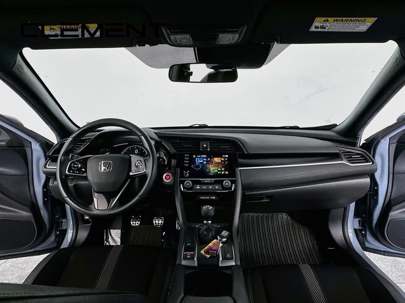 Honda Civic Hatchback Vehicle Full-screen Gallery Image 12