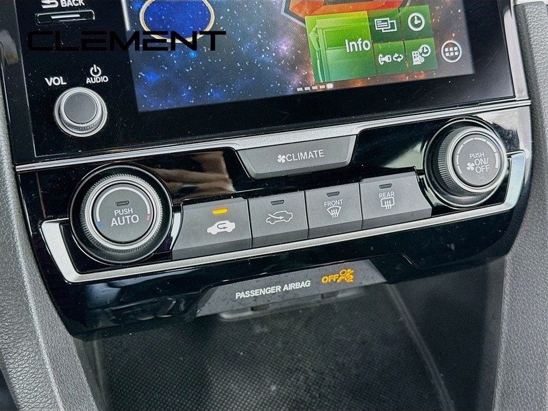 Honda Civic Hatchback Vehicle Full-screen Gallery Image 22