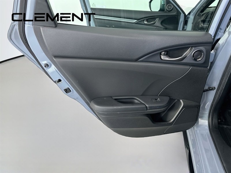 Honda Civic Hatchback Vehicle Full-screen Gallery Image 29