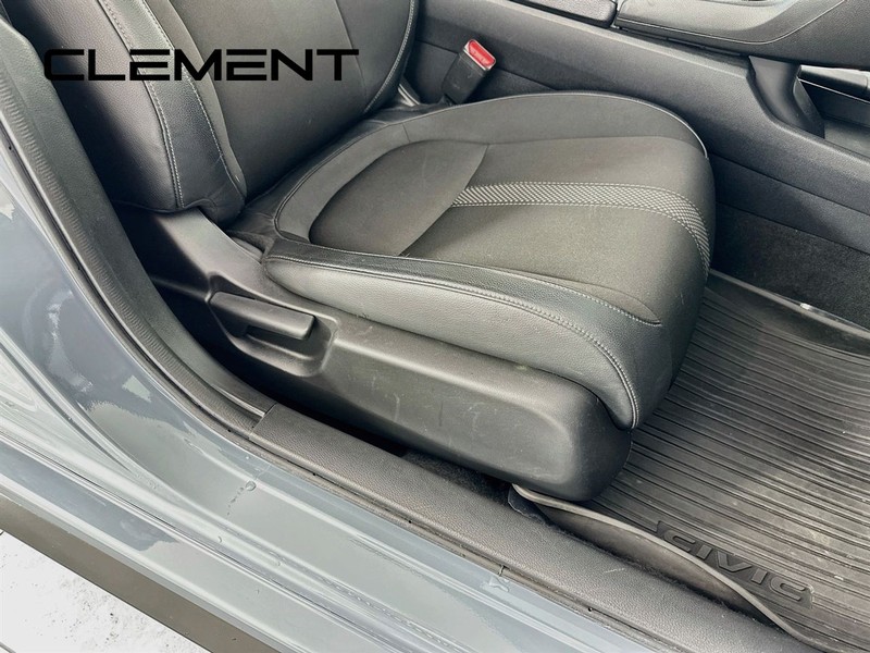 Honda Civic Hatchback Vehicle Full-screen Gallery Image 31
