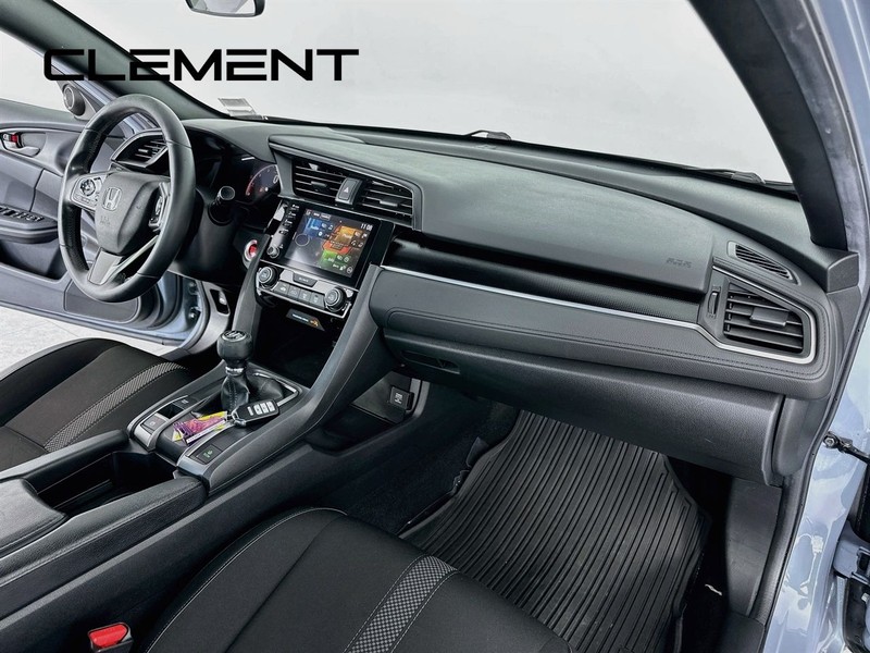 Honda Civic Hatchback Vehicle Full-screen Gallery Image 32