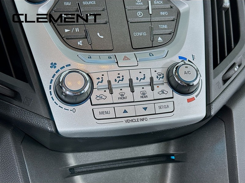 Chevrolet Equinox Vehicle Full-screen Gallery Image 20