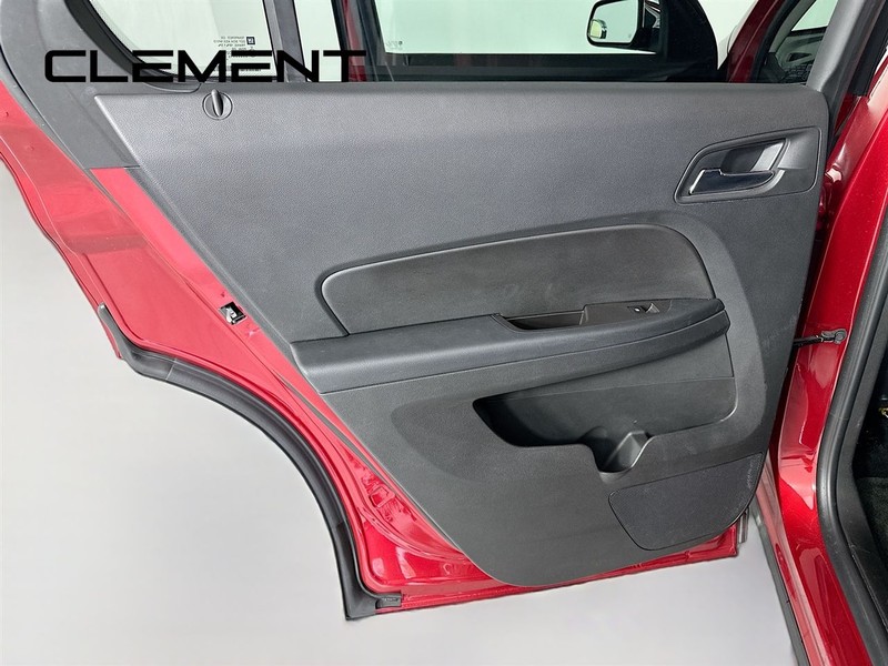 Chevrolet Equinox Vehicle Full-screen Gallery Image 28