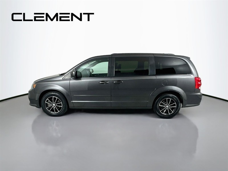 Dodge Grand Caravan Vehicle Full-screen Gallery Image 6