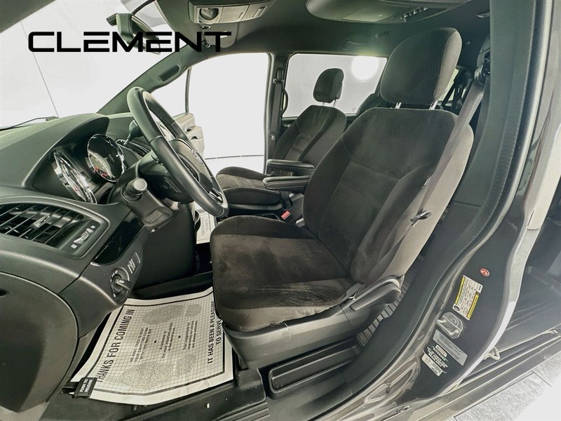 Dodge Grand Caravan Vehicle Full-screen Gallery Image 27