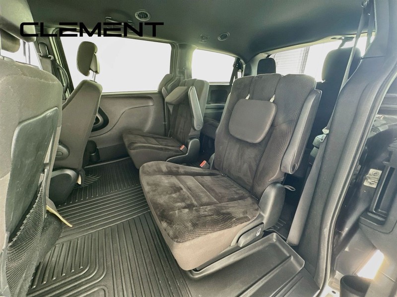 Dodge Grand Caravan Vehicle Full-screen Gallery Image 28
