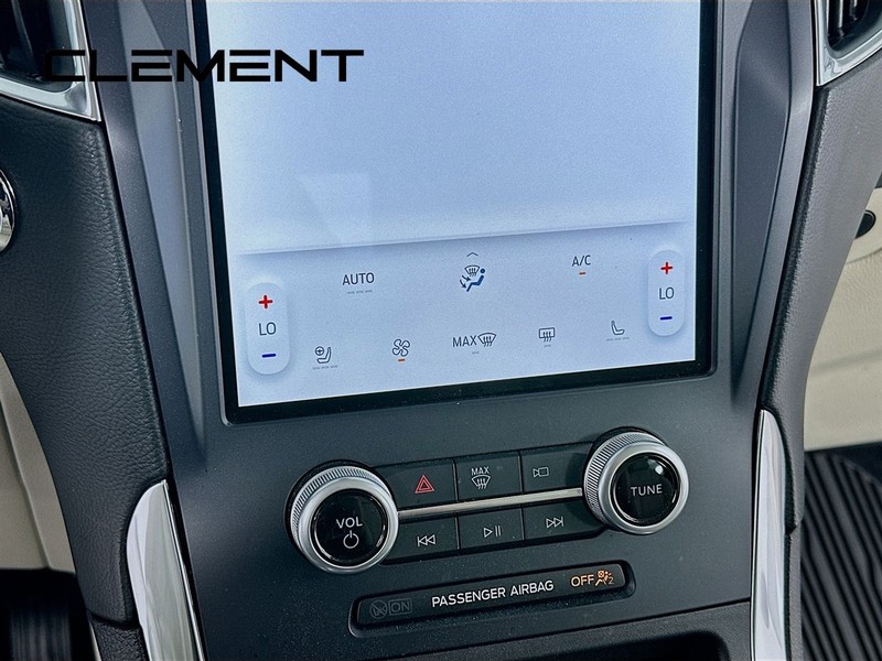 Ford Edge Vehicle Image 22