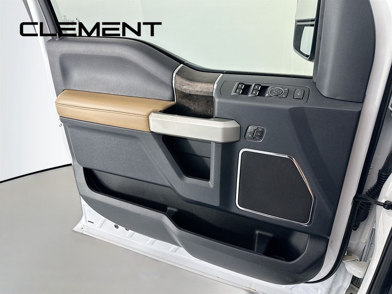 Ford Super Duty F-250 SRW Vehicle Image 28