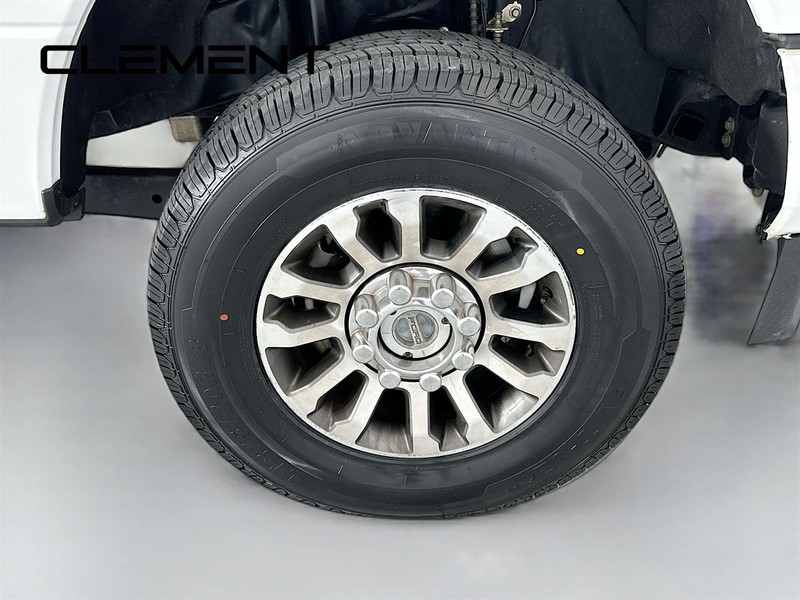Ford Super Duty F-250 SRW Vehicle Image 37