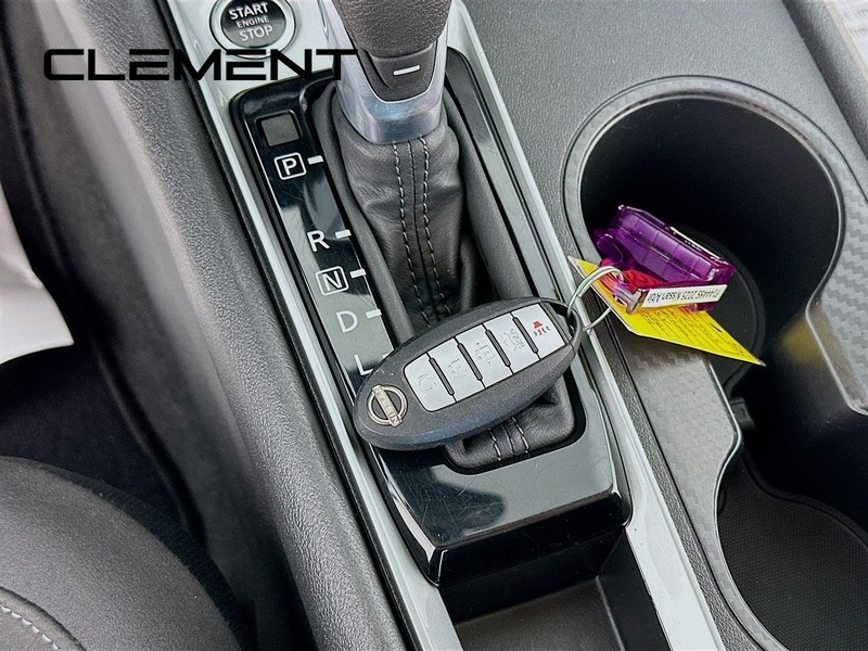 Nissan Altima Vehicle Image 23