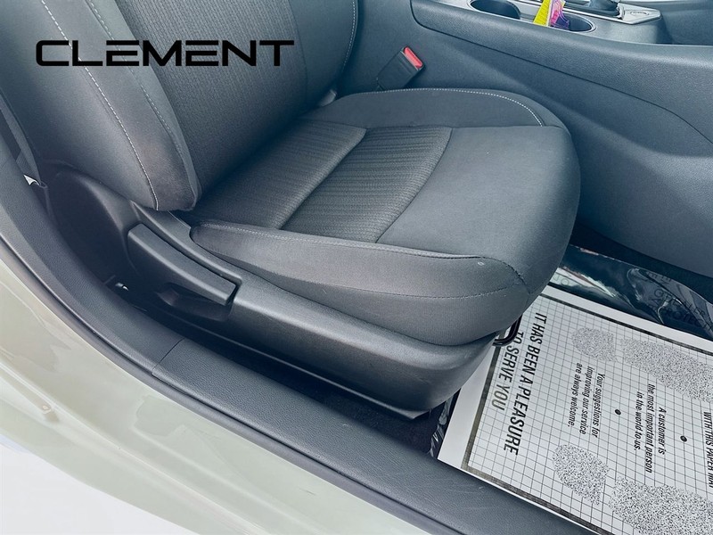 Nissan Altima Vehicle Image 31