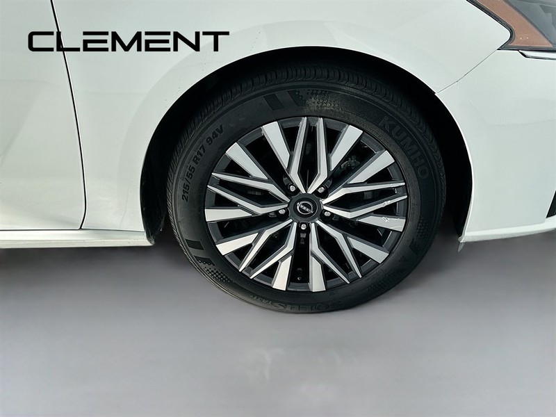 Nissan Altima Vehicle Image 34
