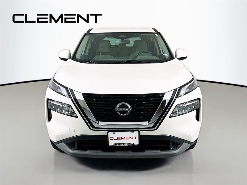 Nissan Rogue Vehicle Image 03