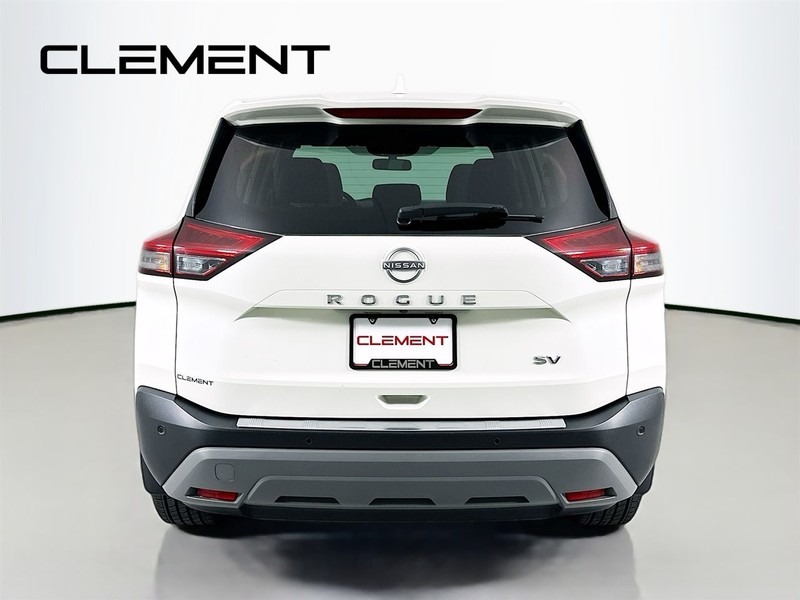 Nissan Rogue Vehicle Image 08