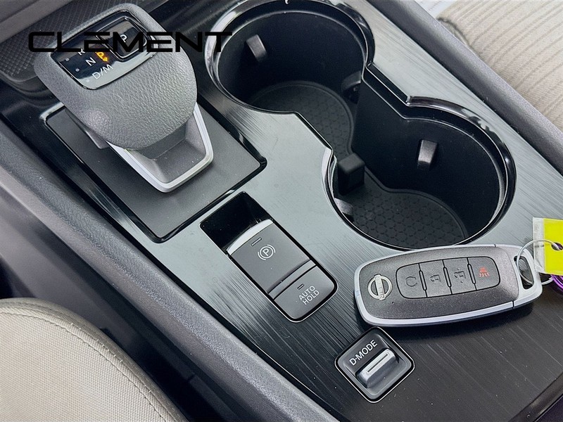 Nissan Rogue Vehicle Image 23