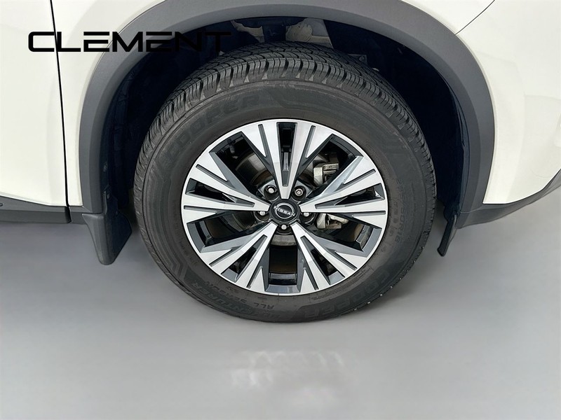 Nissan Rogue Vehicle Image 34