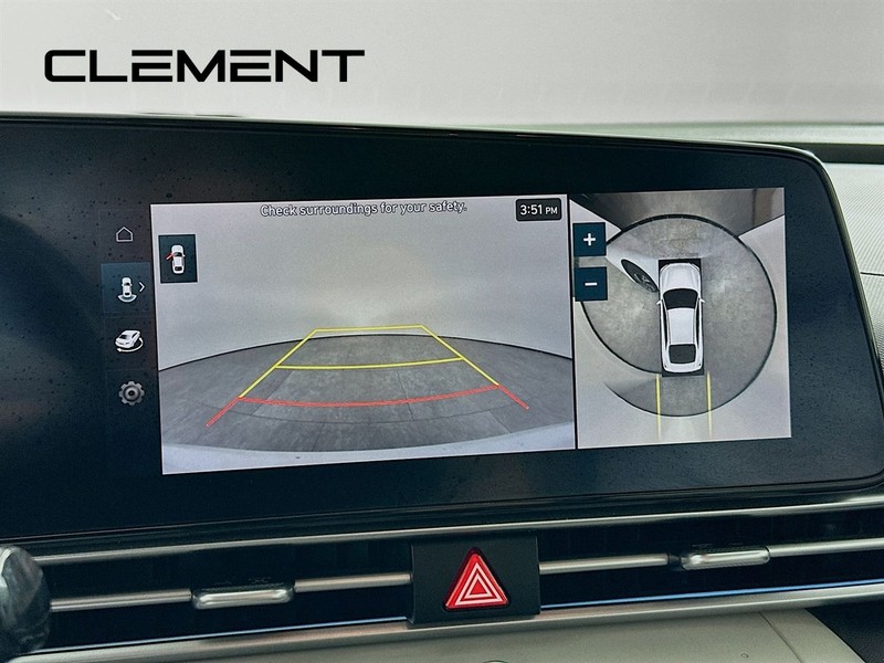 Hyundai Elantra Vehicle Full-screen Gallery Image 20