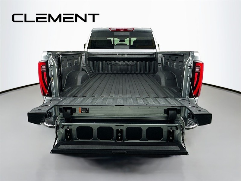 GMC Sierra 3500HD Vehicle Image 11