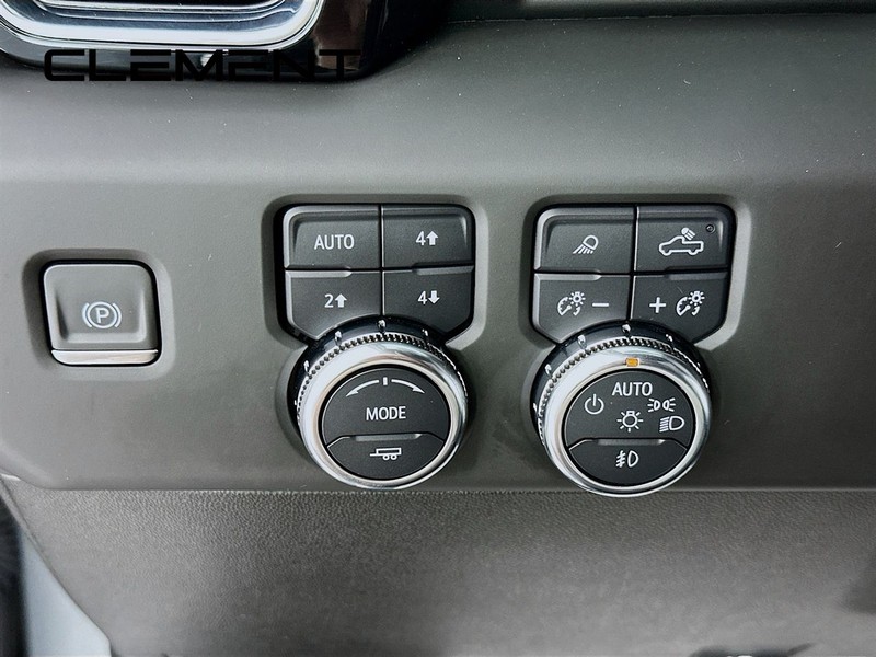 GMC Sierra 3500HD Vehicle Image 14