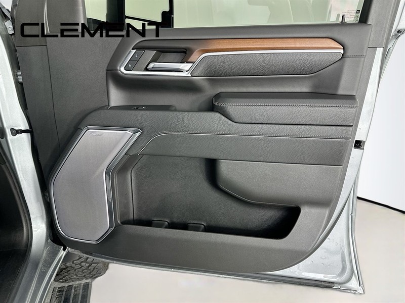 GMC Sierra 3500HD Vehicle Image 36