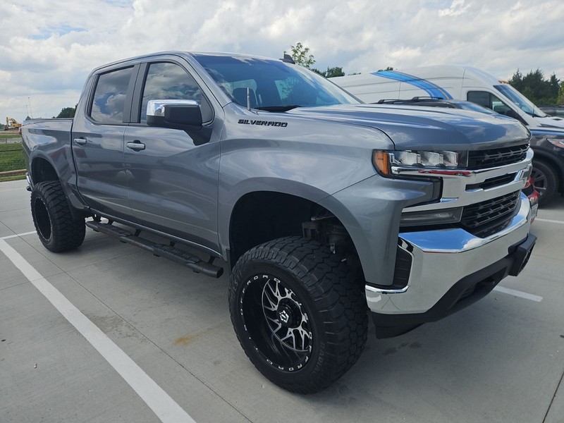Chevrolet Silverado 1500 Vehicle Image 03
