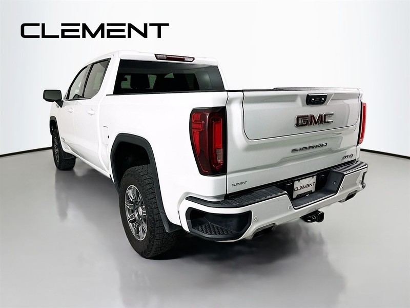 GMC Sierra 1500 Vehicle Image 10