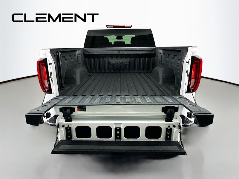 GMC Sierra 1500 Vehicle Image 11